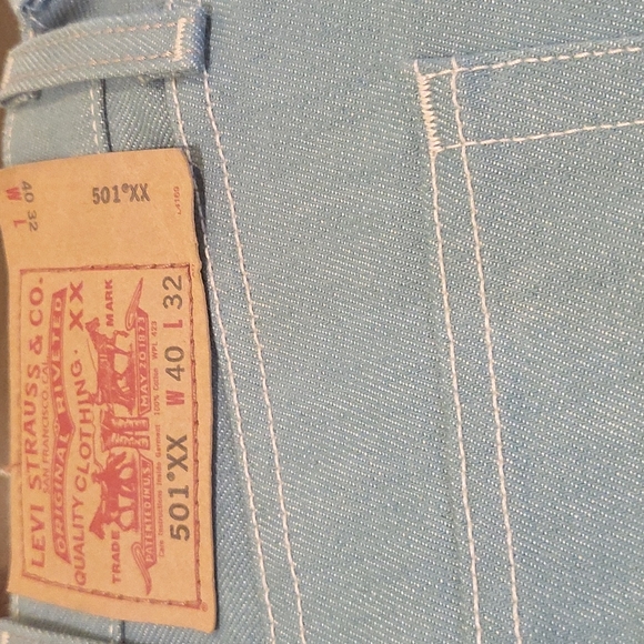 Levi's - Picture 10 of 16